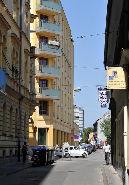 Tour As Central Apartments Nika Ljubljana Buitenkant foto